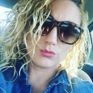 Meet your Posher, Carly